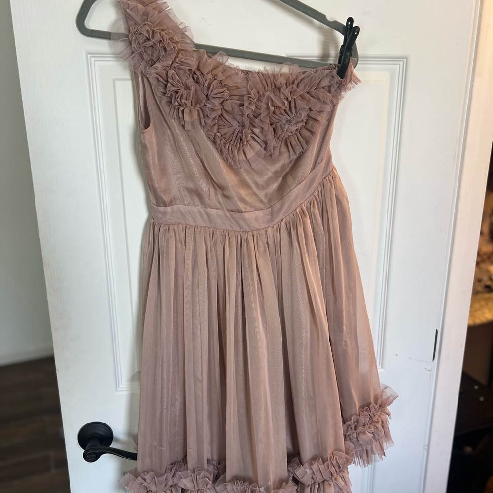 One shoulder ruffle dress